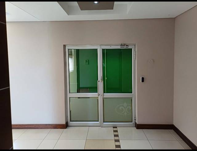 BUSINESS PROPERTY TO RENT IN DIE HOEWES